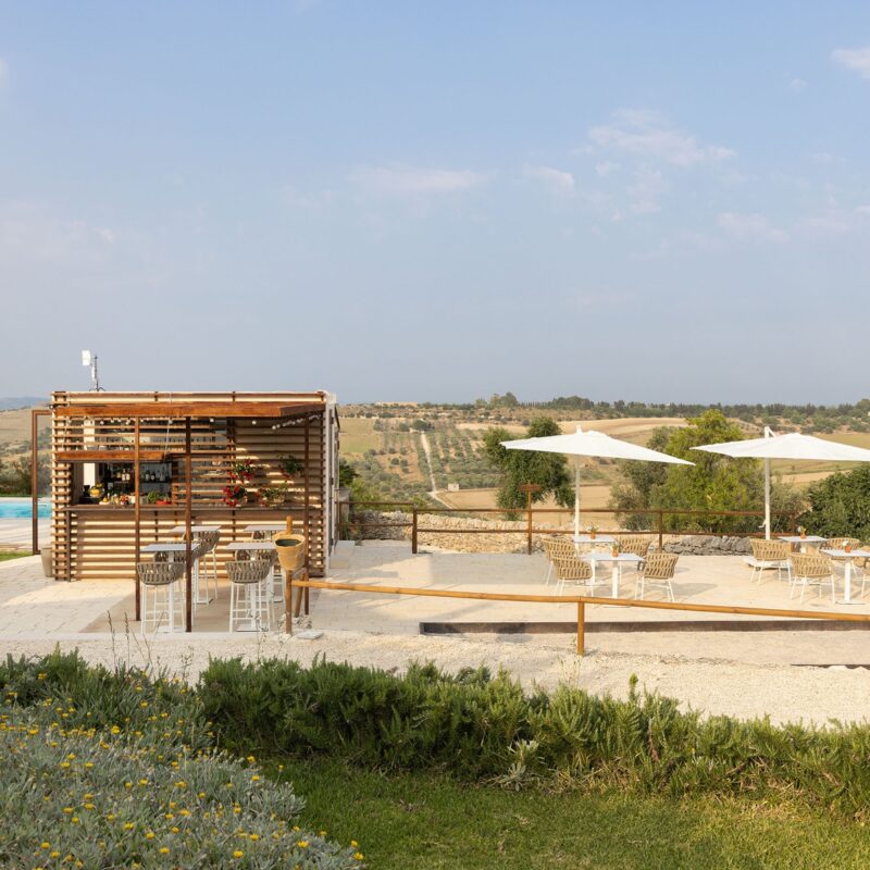 bar-piscine-vue-nature-hotel-charme-sicile